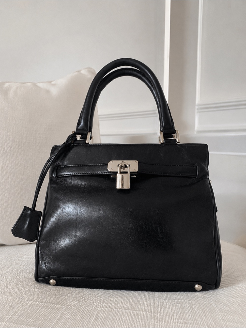 Danier Black Leather Satchel Padlock Bag Y2K Shoulder Handbag Silver Hardwar